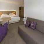 Otel Hirsch 3*