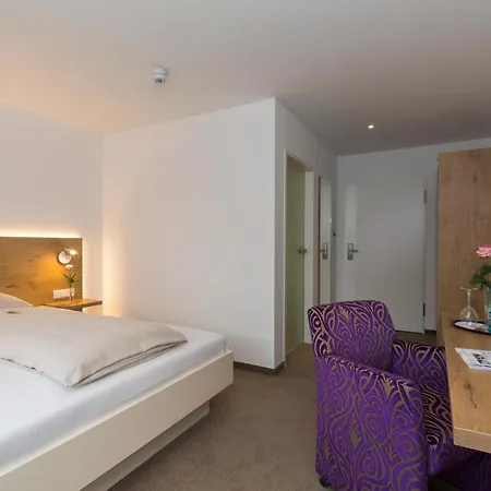 Hirsch Hotel